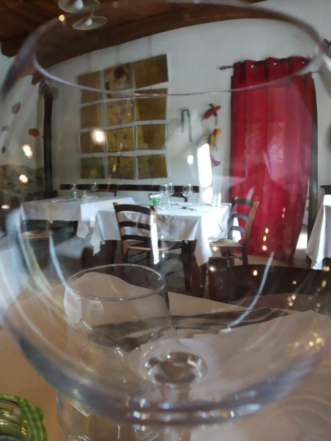 Taverna Del Dolmen Millesimo Zewnętrze zdjęcie